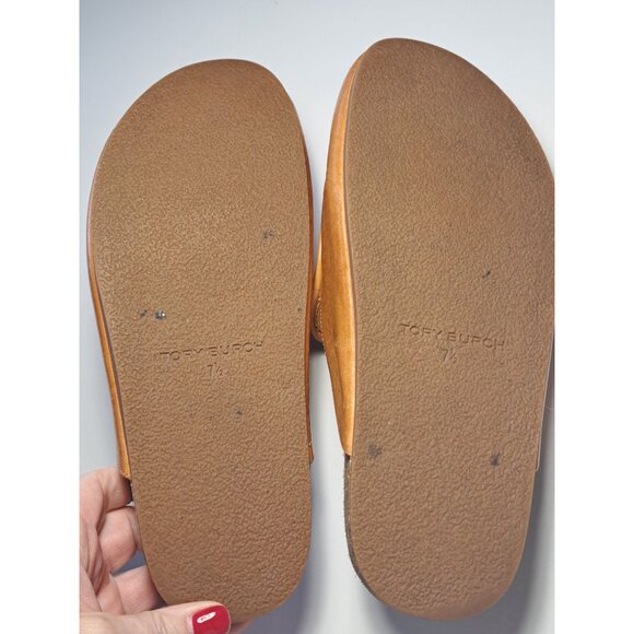 Tory Burch Charm Mules Clogs Womens Tan Leather Slip-On Gold Charm Size 7.5 - Picture 9 of 15